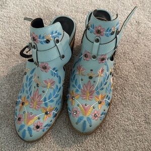 Women’s Floral Boots